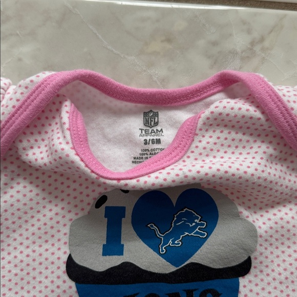 EUC! 3 Pack Bundle! Detroit Lions Onsie- Size 0-3 months & 3-6 months - Picture 7 of 11